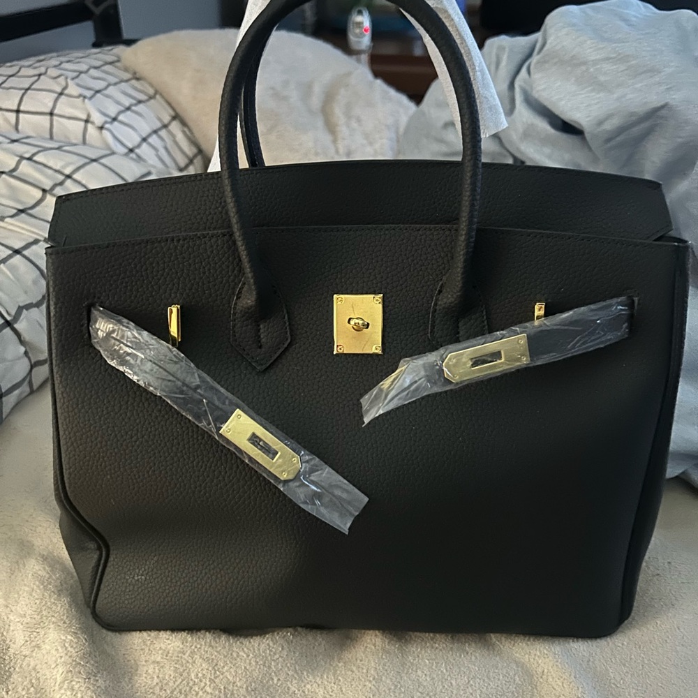 Elegant Black Handbag with Gold Accents: Walmart Birkin